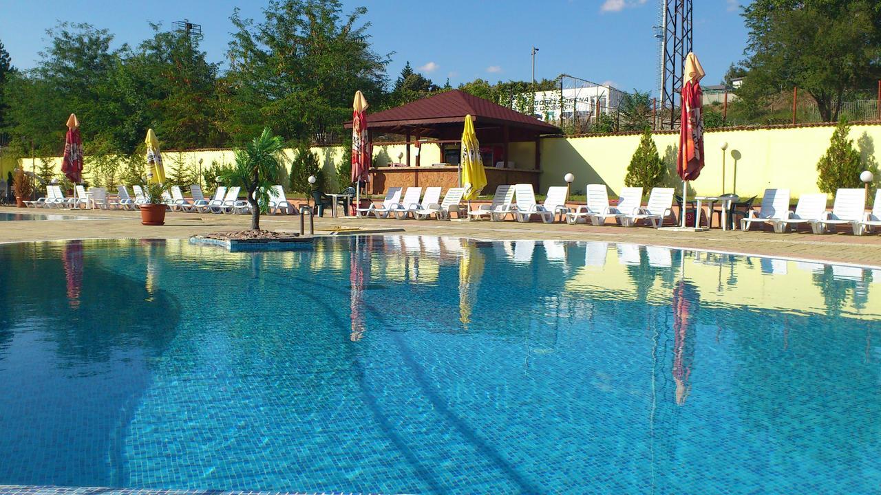 Hotel Mimoza Razgrad Zewnętrze zdjęcie