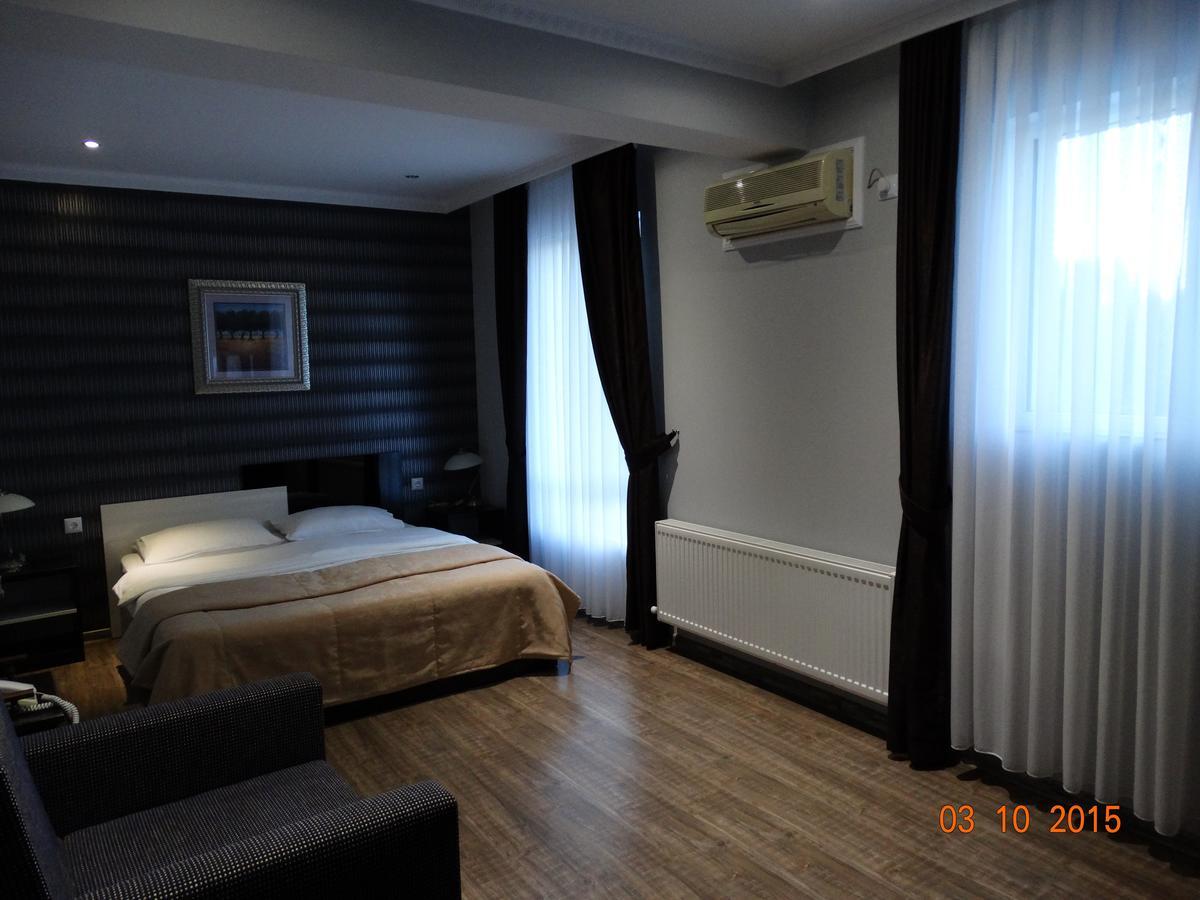Hotel Mimoza Razgrad Zewnętrze zdjęcie